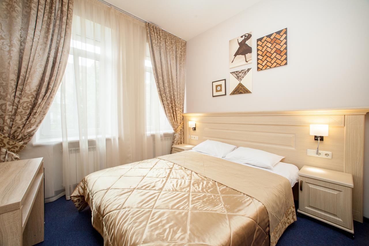 Mackintosh Hotel Kyiv Exterior photo